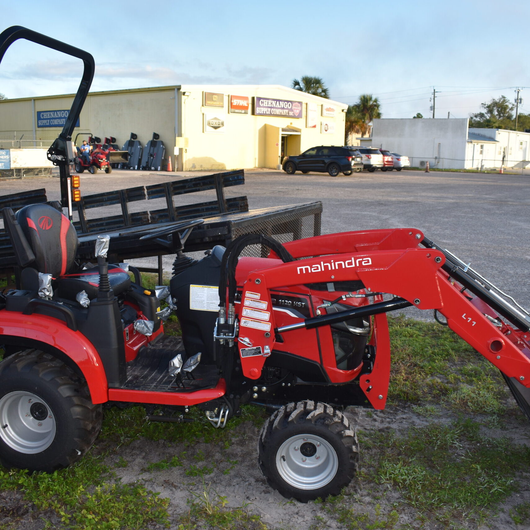 Inventory Blow Out Sale 5 Mahindra Max 26XLT 4WD at Chenango 5